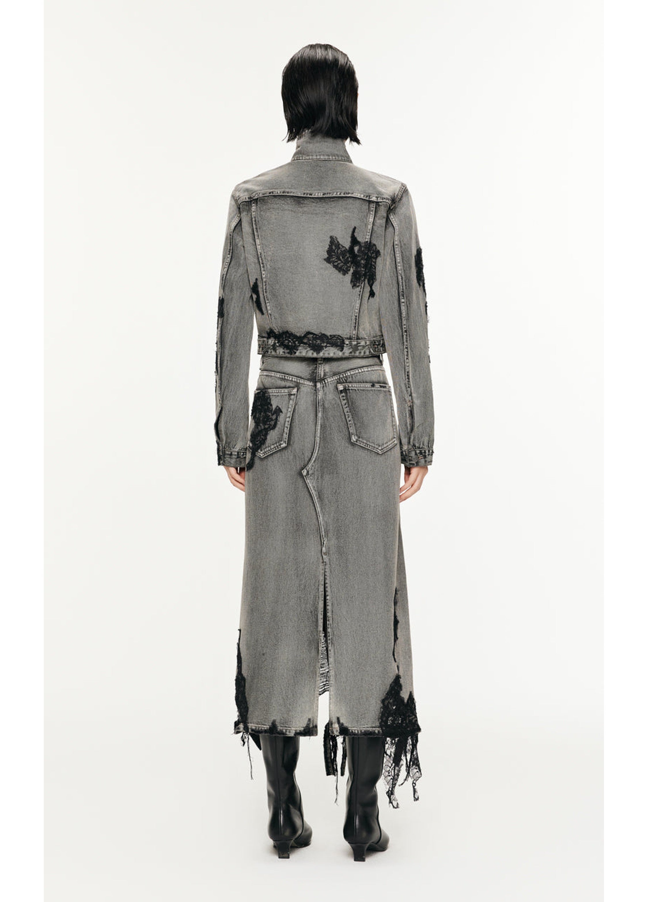 Jupe en patchwork de dentelle en forme de H